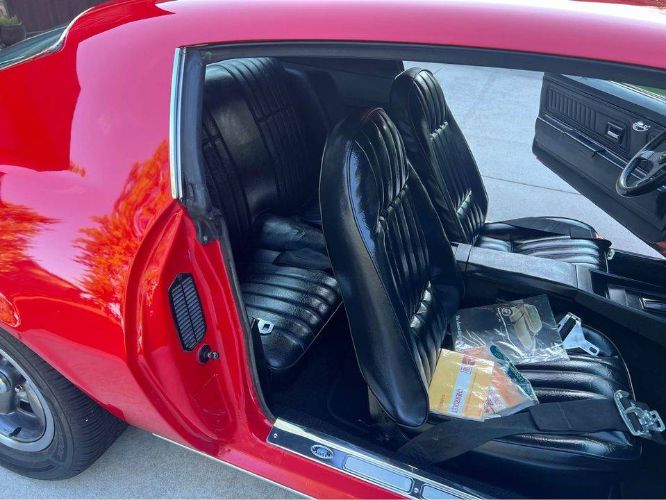 Unknown-Camaro-1971-Red-Black-6