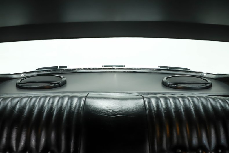 Unknown-Camaro-1971-Tuxedo-Black-Black-38
