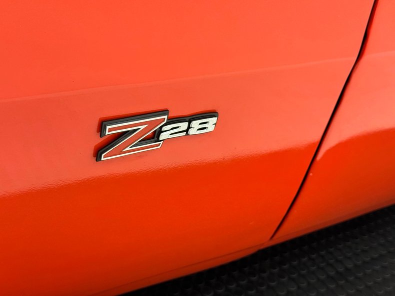 Unknown-Camaro-1972-Flame-Orange-Black-10
