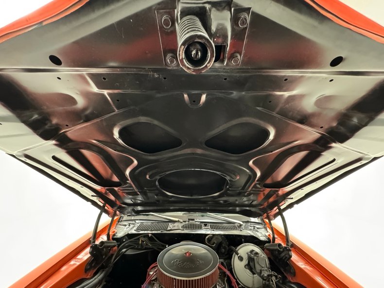 Unknown-Camaro-1972-Flame-Orange-Black-19