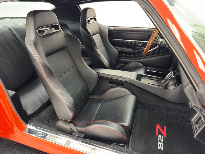 Unknown-Camaro-1972-Flame-Orange-Black-30