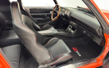 Unknown-Camaro-1972-Flame-Orange-Black-31