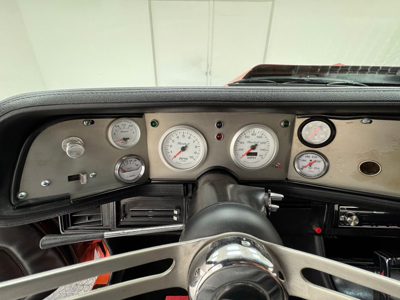 Unknown-Camaro-1972-Flame-Orange-Black-34