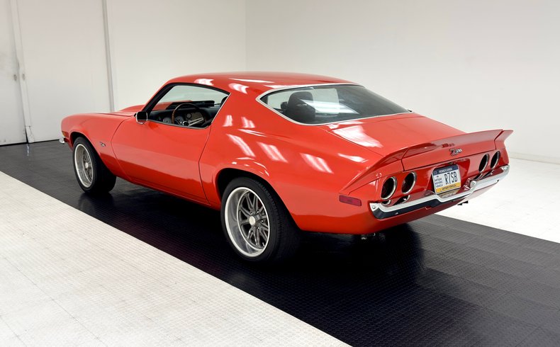 Unknown-Camaro-1972-Flame-Orange-Black-47