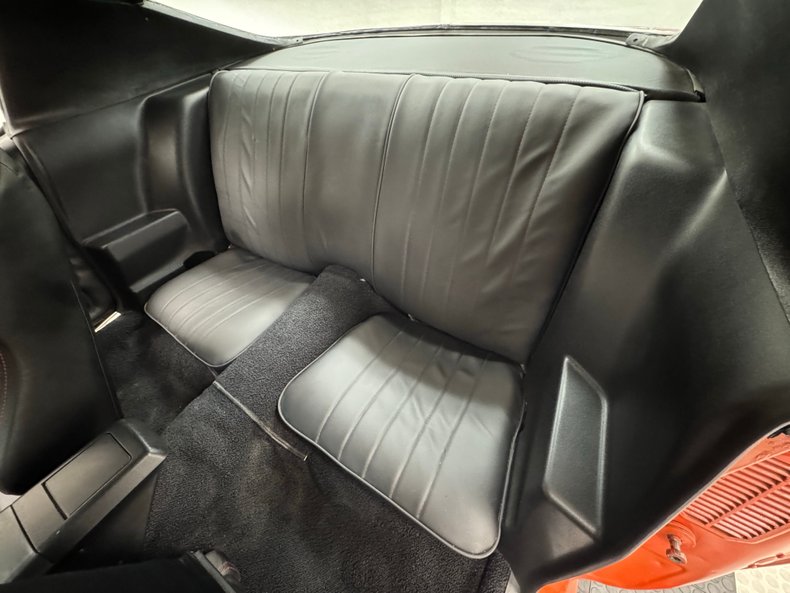 Unknown-Camaro-1972-Flame-Orange-Black-49