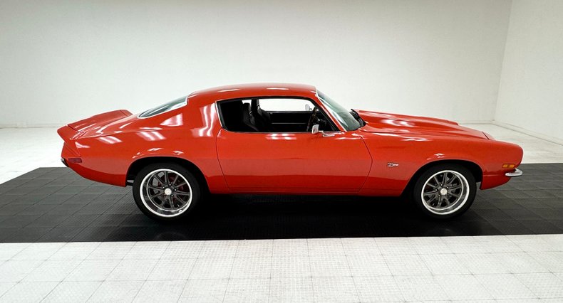 Unknown-Camaro-1972-Flame-Orange-Black-6