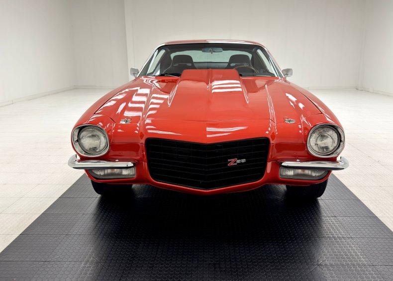 Unknown-Camaro-1972-Flame-Orange-Black-8