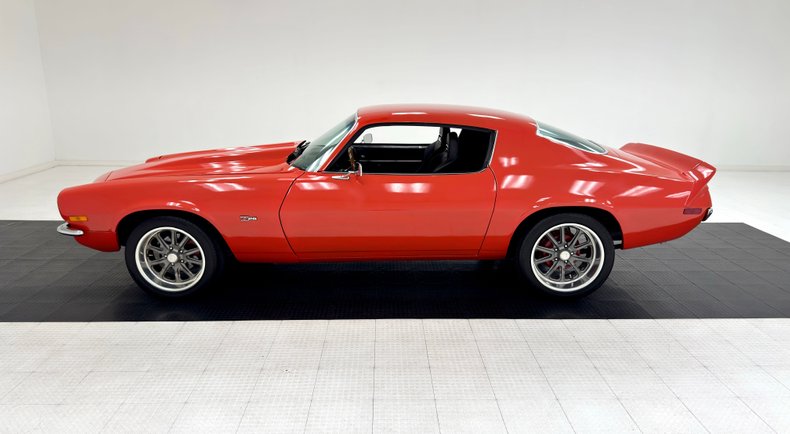Unknown-Camaro-1972-Flame-Orange-Black