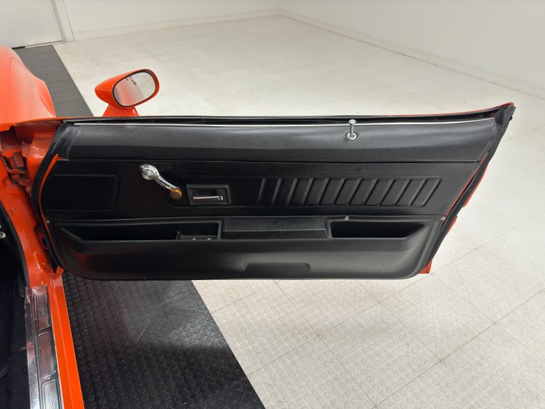 Unknown-Camaro-1972-Hugger-Orange-Black-44