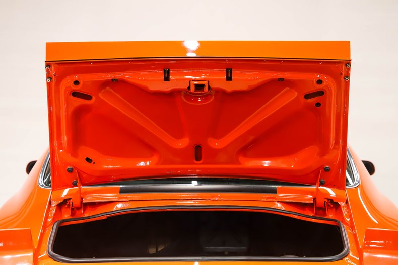 Unknown-Camaro-1973-Flame-Orange-Black-Leather-10