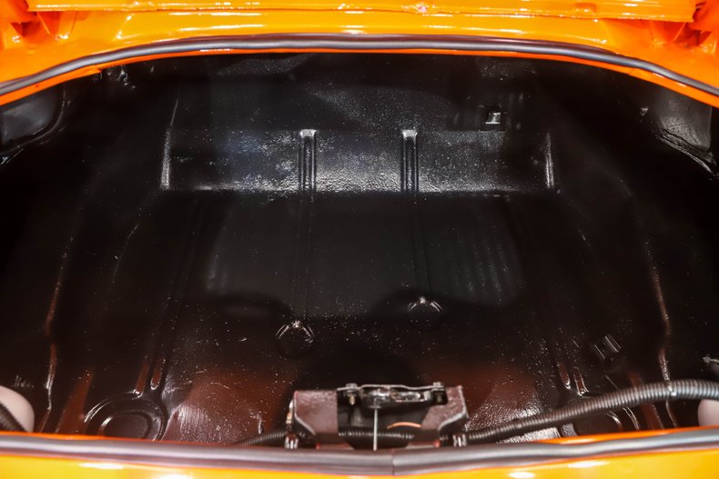 Unknown-Camaro-1973-Flame-Orange-Black-Leather-11