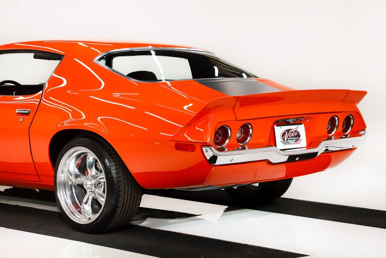 Unknown-Camaro-1973-Flame-Orange-Black-Leather-15