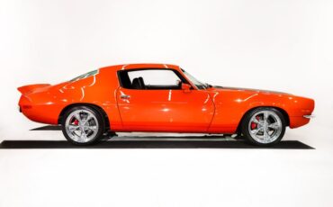 Unknown-Camaro-1973-Flame-Orange-Black-Leather-22