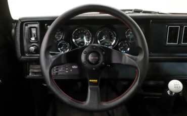 Unknown-Camaro-1973-Flame-Orange-Black-Leather-23