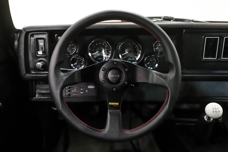 Unknown-Camaro-1973-Flame-Orange-Black-Leather-23