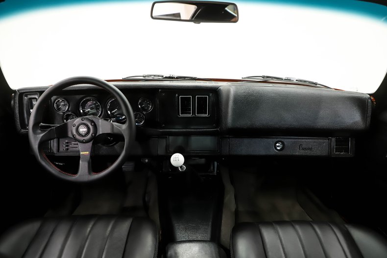 Unknown-Camaro-1973-Flame-Orange-Black-Leather-29