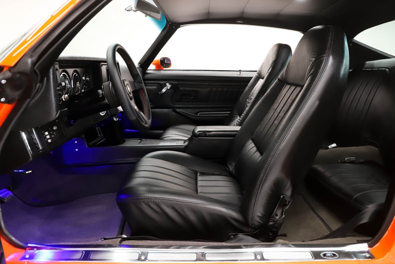 Unknown-Camaro-1973-Flame-Orange-Black-Leather-33