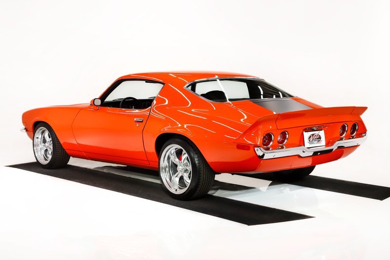 Unknown-Camaro-1973-Flame-Orange-Black-Leather-4