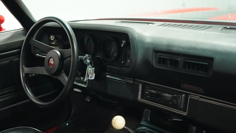 Unknown-Camaro-1973-Red-Black-3