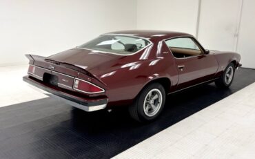 Unknown-Camaro-1974-Medium-Red-Metallic-Saddle-3