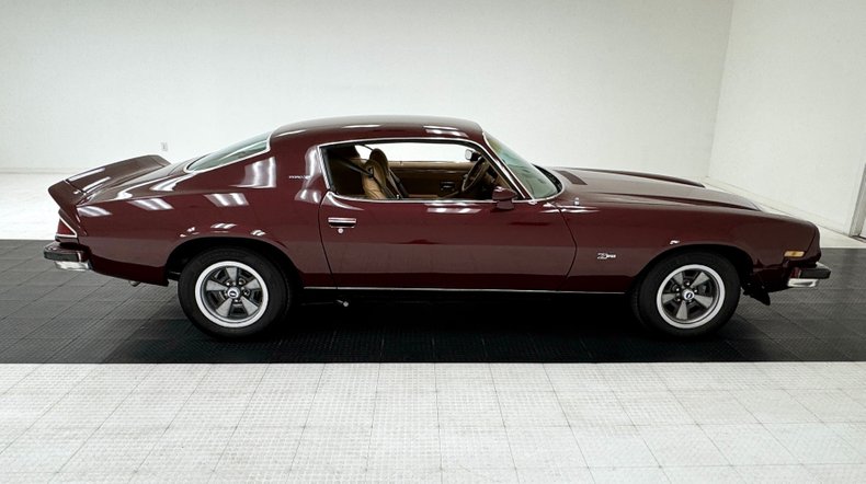 Unknown-Camaro-1974-Medium-Red-Metallic-Saddle-4
