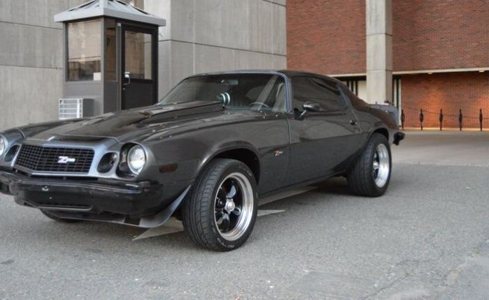 Unknown-Camaro-1975-Graphite-Metallic-Black-Vinyl-13