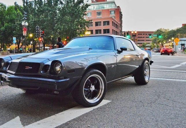 Unknown-Camaro-1975-Graphite-Metallic-Black-Vinyl-19