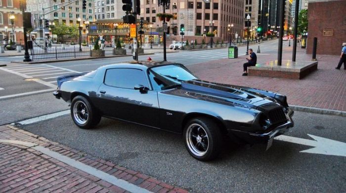 Unknown-Camaro-1975-Graphite-Metallic-Black-Vinyl-7