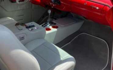 Unknown-Capri-1955-Red-Light-Gray-Leather-3