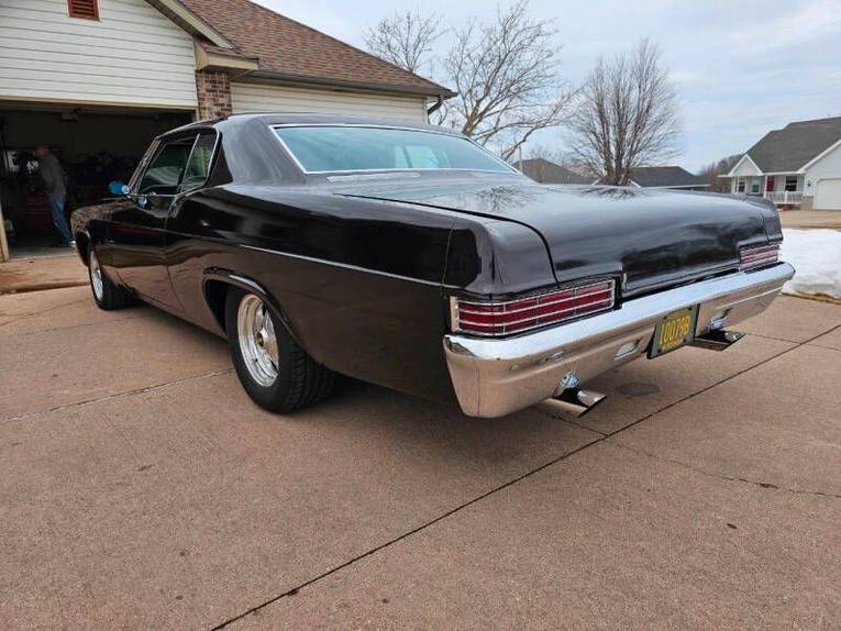 Unknown-Caprice-1966-Black-Cherry-Black-9