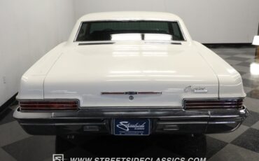 Unknown-Caprice-1966-Ermine-white-Blue-1
