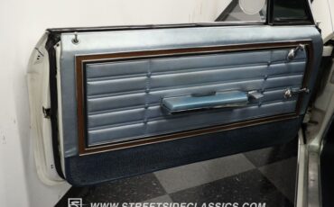 Unknown-Caprice-1966-Ermine-white-Blue-11