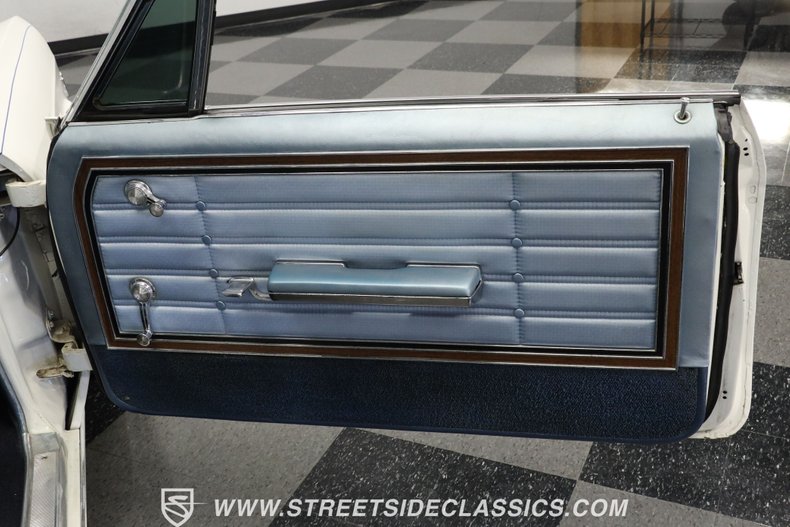 Unknown-Caprice-1966-Ermine-white-Blue-48