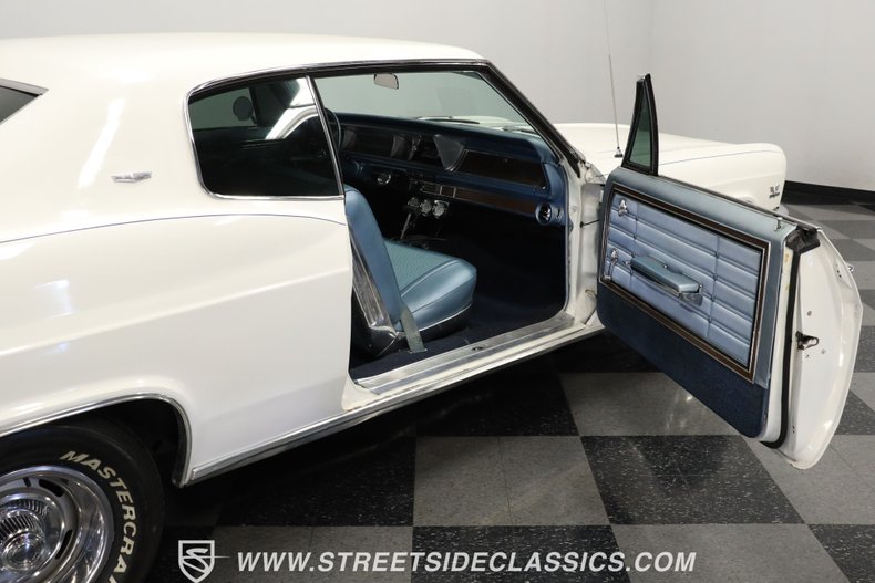 Unknown-Caprice-1966-Ermine-white-Blue-49