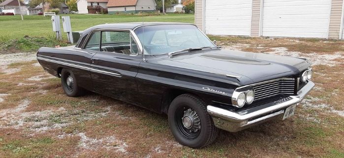 Unknown-Catalina-1962-Black-Silver-12