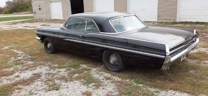 Unknown-Catalina-1962-Black-Silver-9