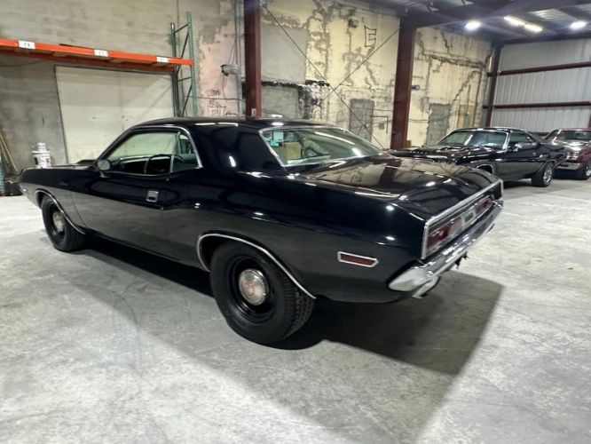 Unknown-Challenger-1970-Black-White-3