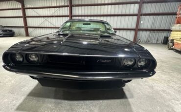 Unknown-Challenger-1970-Black-White-4