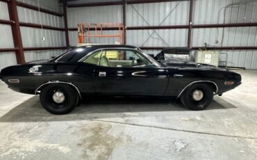 Unknown-Challenger-1970-Black-White-5