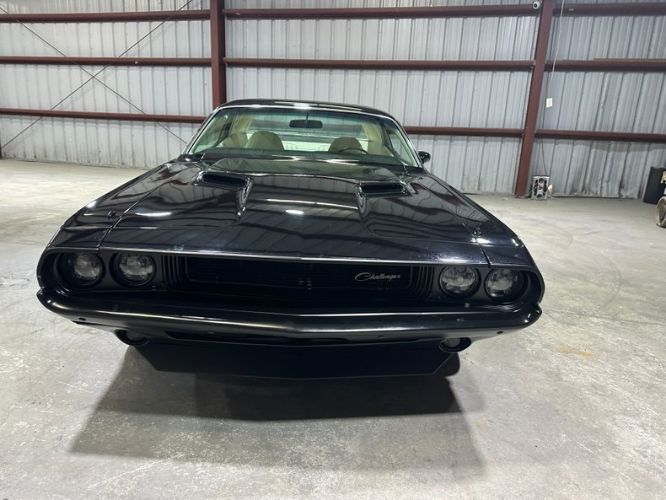 Unknown-Challenger-1970-Black-White-8