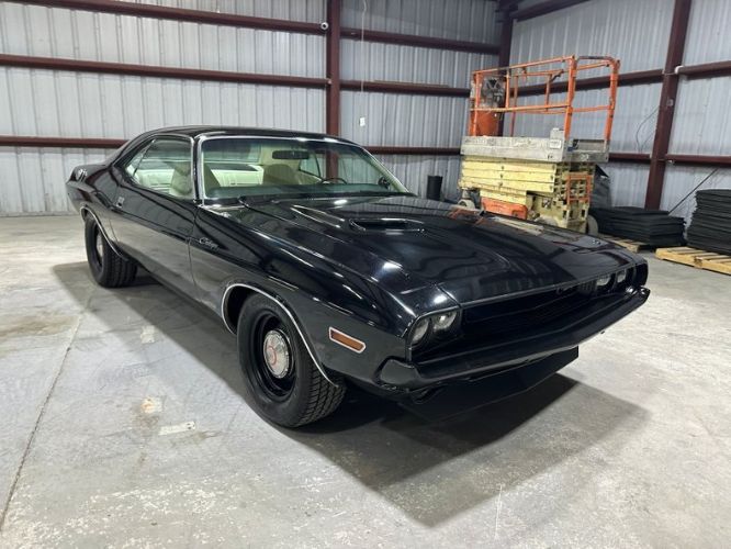 Unknown-Challenger-1970-Black-White-9