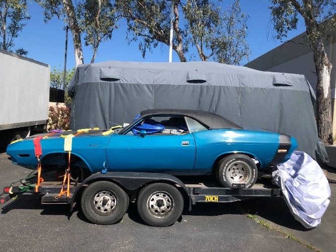 Unknown-Challenger-1970-BlueBlack-Vinyl-Top-3
