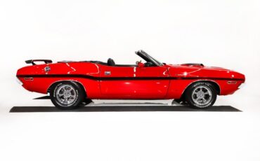 Unknown-Challenger-1970-Bright-Red-Black-15