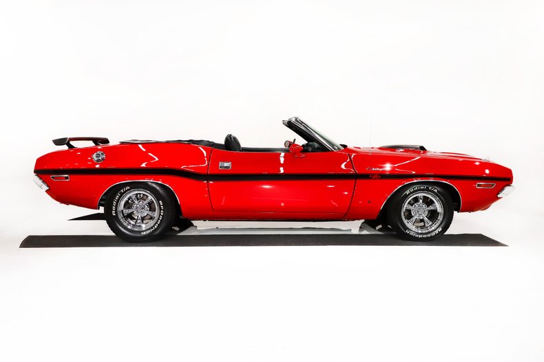 Unknown-Challenger-1970-Bright-Red-Black-15