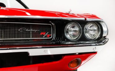 Unknown-Challenger-1970-Bright-Red-Black-18