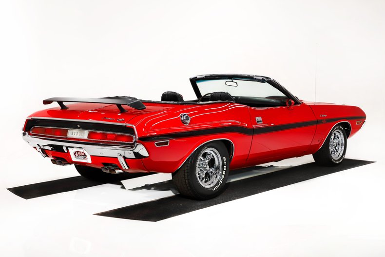 Unknown-Challenger-1970-Bright-Red-Black-24