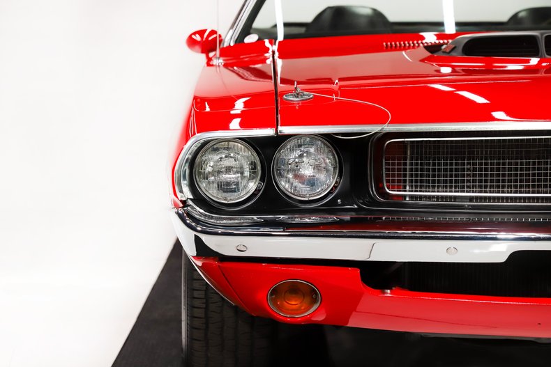 Unknown-Challenger-1970-Bright-Red-Black-34