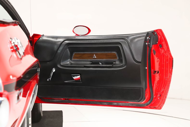 Unknown-Challenger-1970-Bright-Red-Black-35