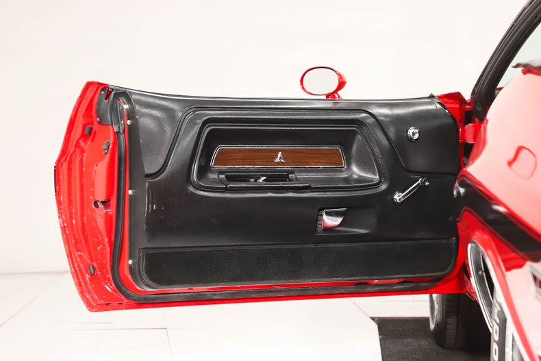 Unknown-Challenger-1970-Bright-Red-Black-6