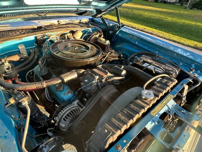 Unknown-Challenger-1970-Bright-blue-metallic-White-13